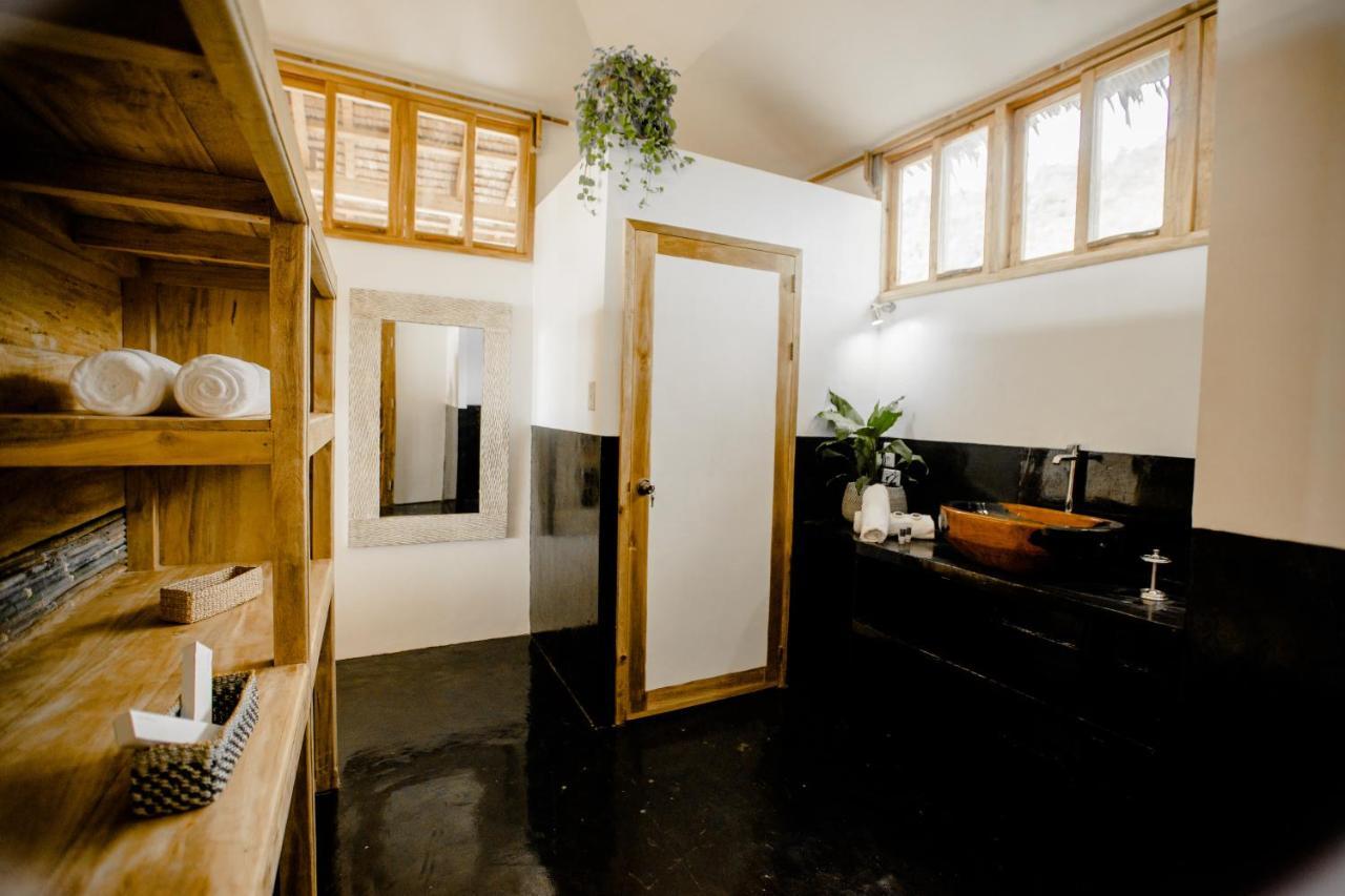 Maligaya Beach Bungalows El Nido Luaran gambar