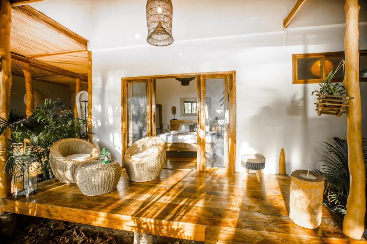 Maligaya Beach Bungalows El Nido Luaran gambar